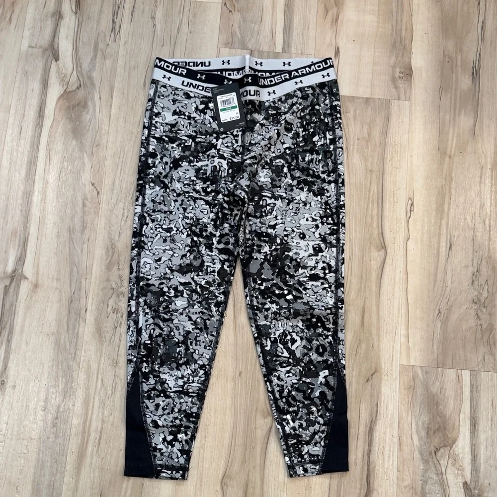 Under Armour Kids Gray & Black Camo Performance Leggings